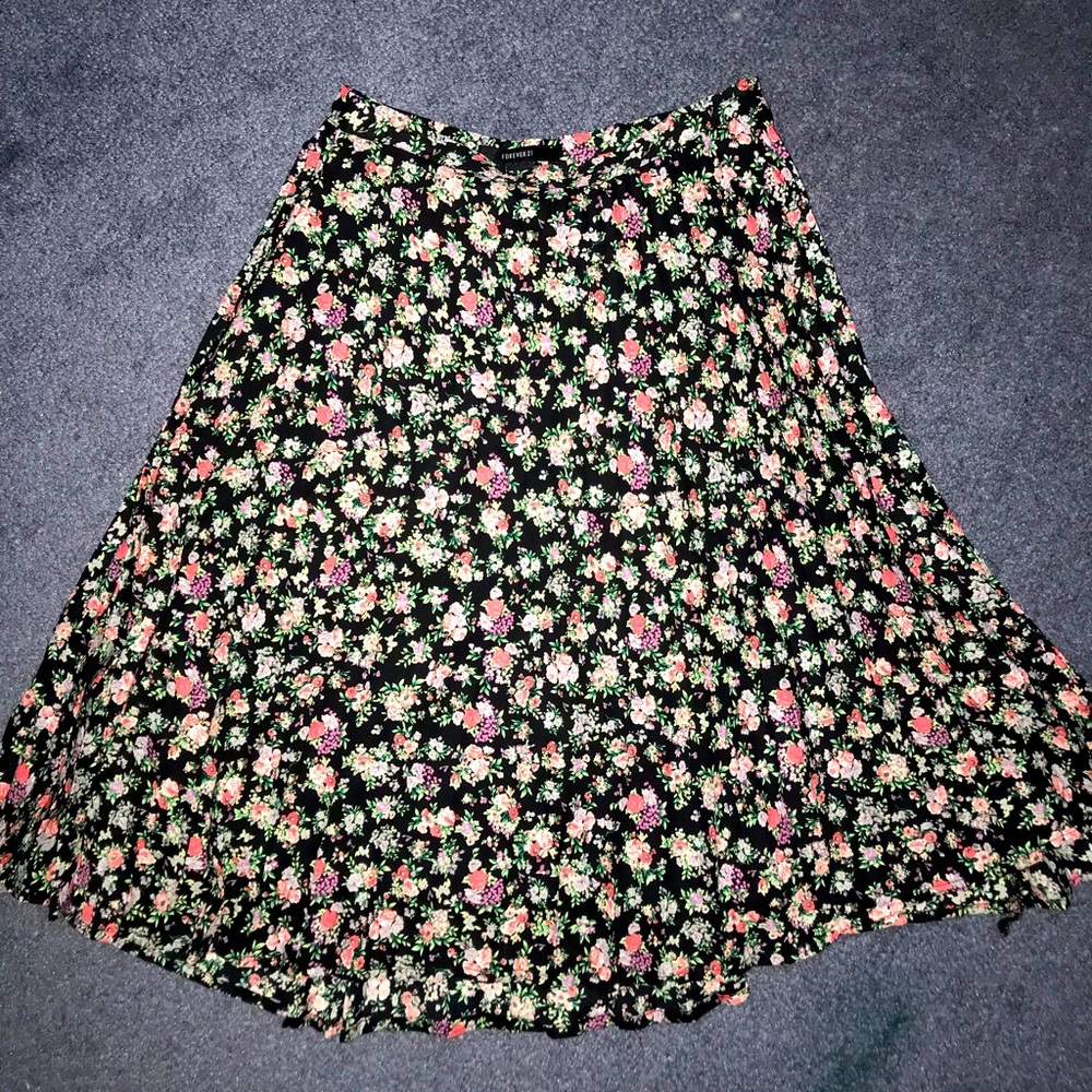 Gorgeous floral knee length floral skirt